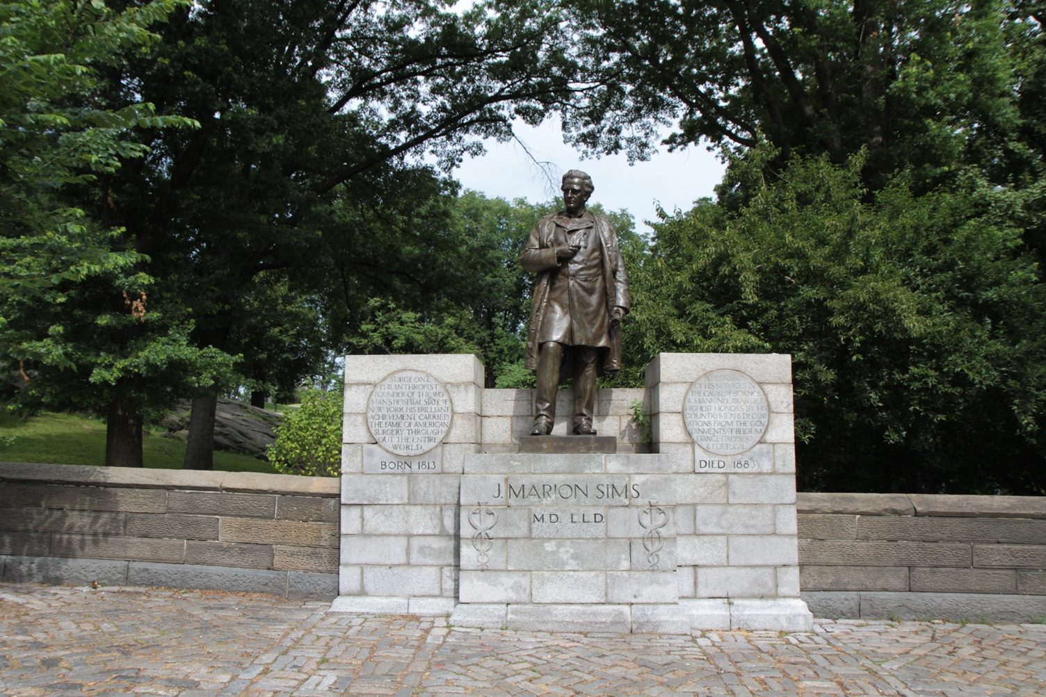 J Marion Sims monument, New York - 01.JPG